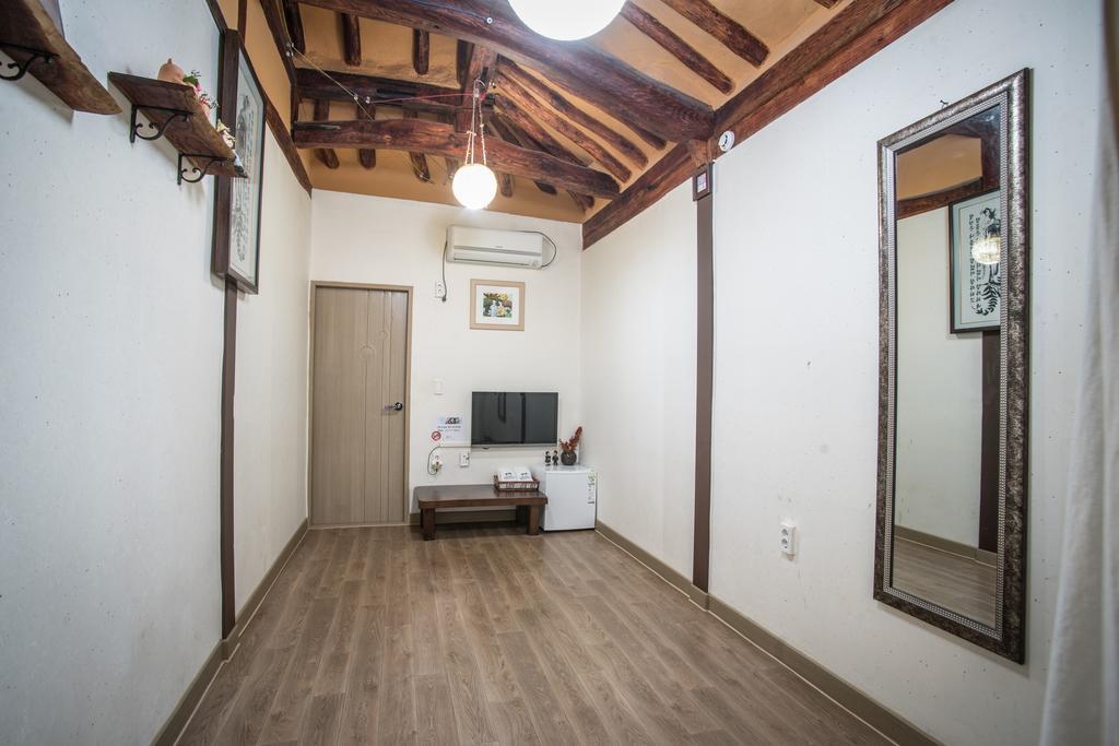 ג'אונג'ו Hanok Story Guesthouse מראה חיצוני תמונה