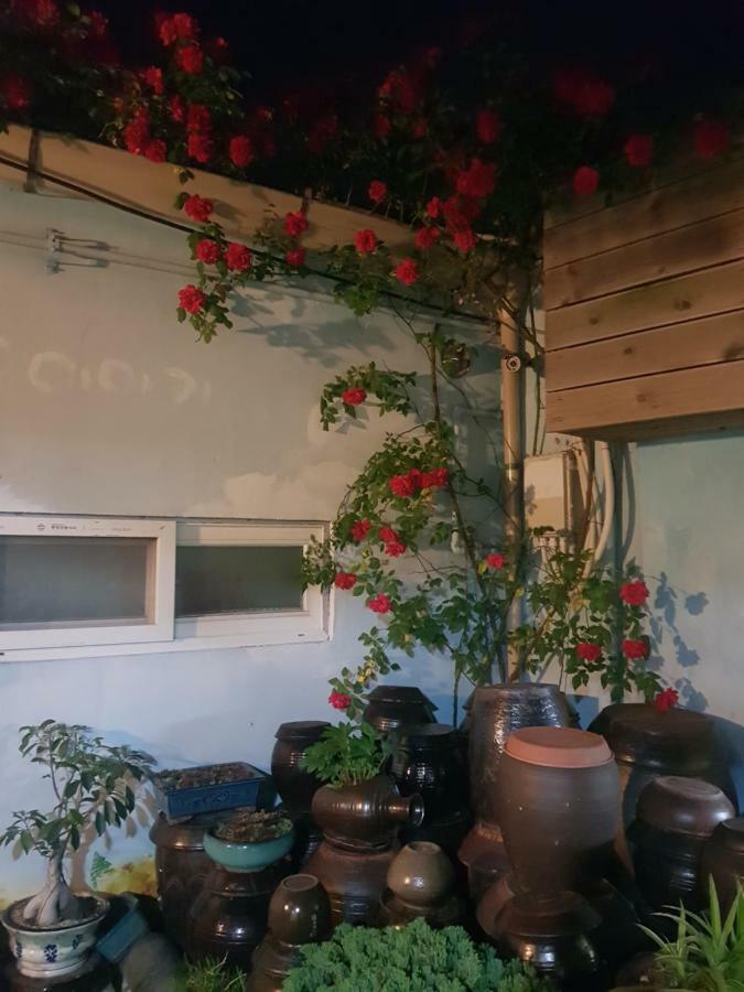 ג'אונג'ו Hanok Story Guesthouse מראה חיצוני תמונה