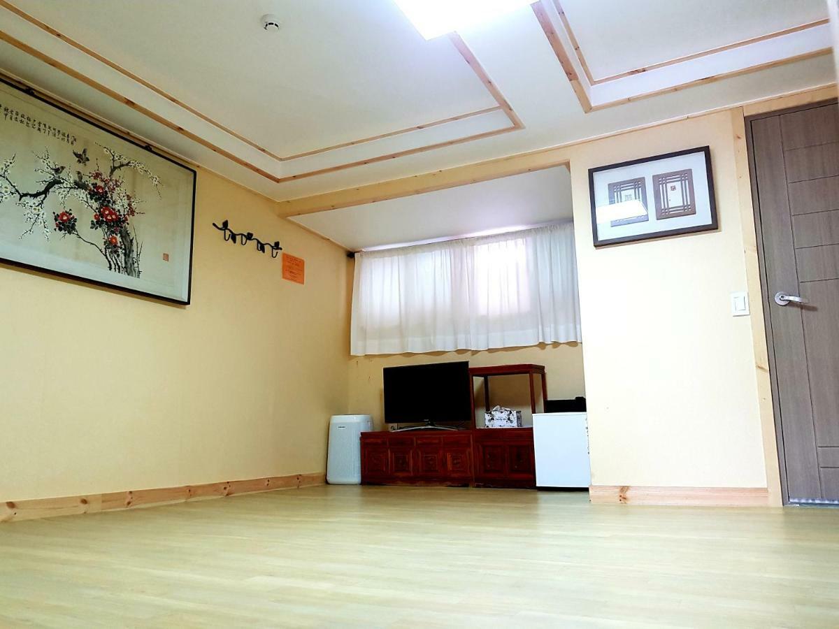 ג'אונג'ו Hanok Story Guesthouse חדר תמונה