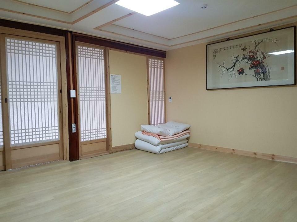 ג'אונג'ו Hanok Story Guesthouse מראה חיצוני תמונה